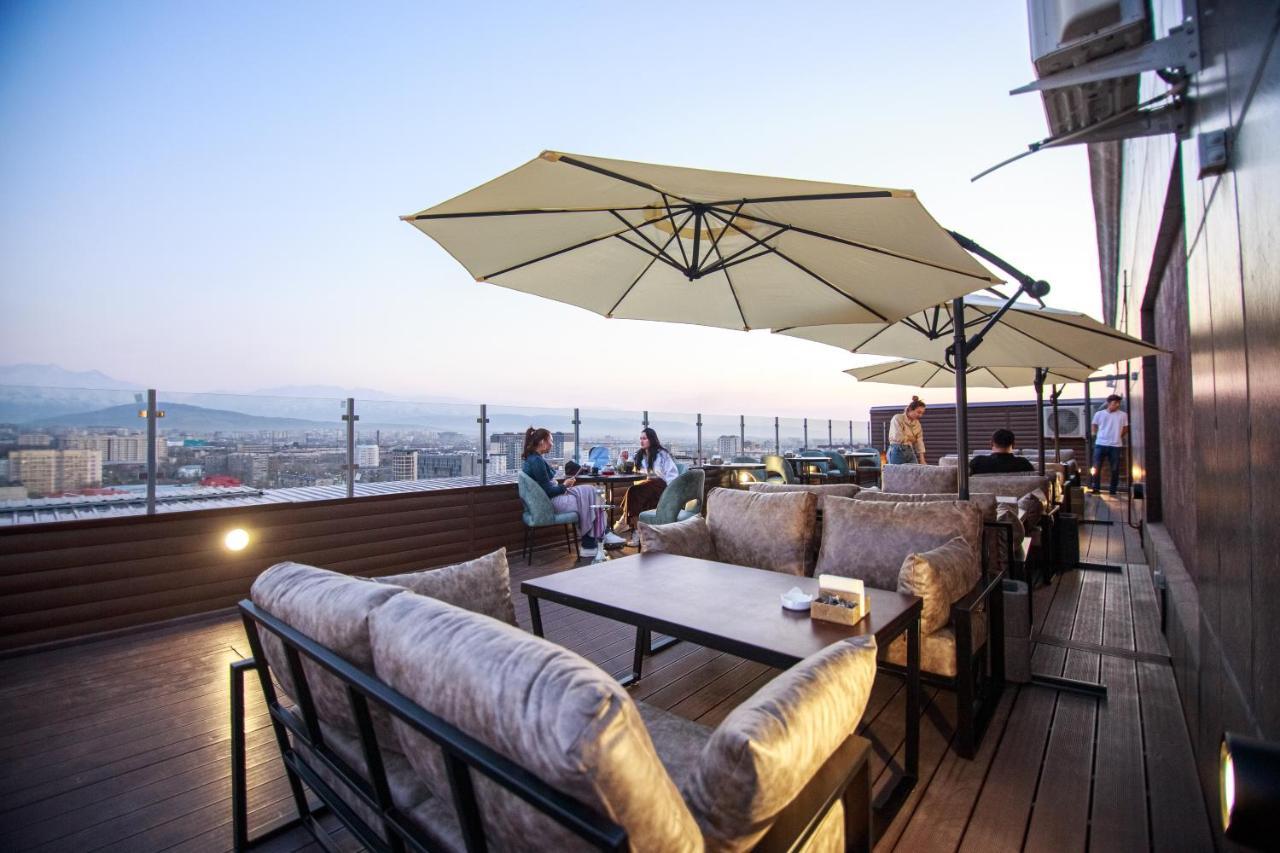 Terrasse Hotel & Bar Biskek Kültér fotó